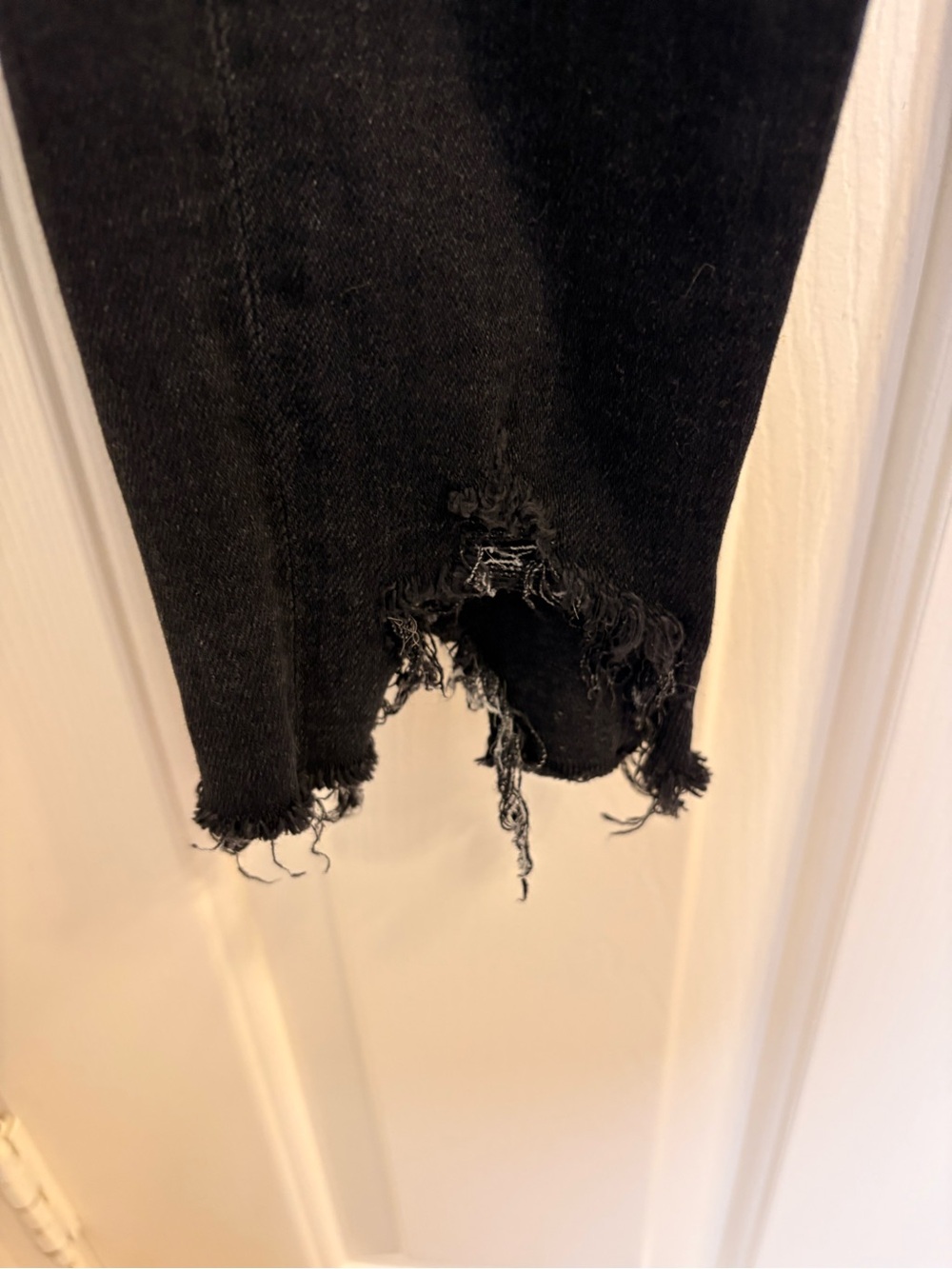 AGOLDE Black Distressed Raw Hem Skinny Jeans Modern Grunge Size 28 - Picture 4 of 4